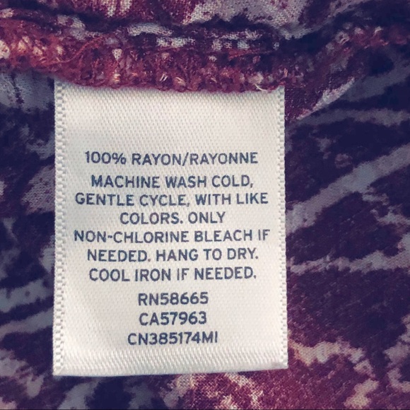 Caslon Maroon/White w/Geometric Pattern Design Halter Top - Picture 6 of 6